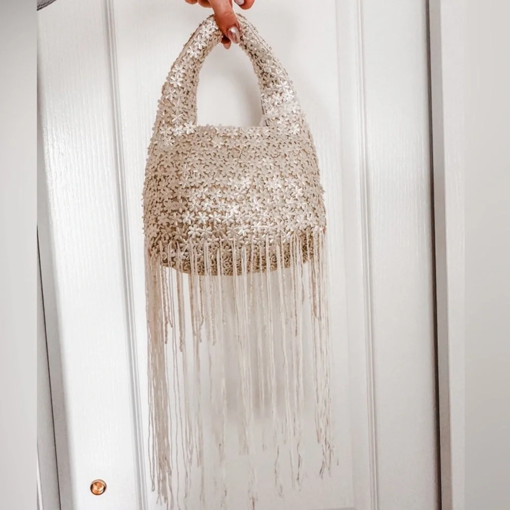 NWT White Floral Pearl Beaded Fringe Bridal Wedding Handbag Purse TikTok Viral - Picture 2 of 5